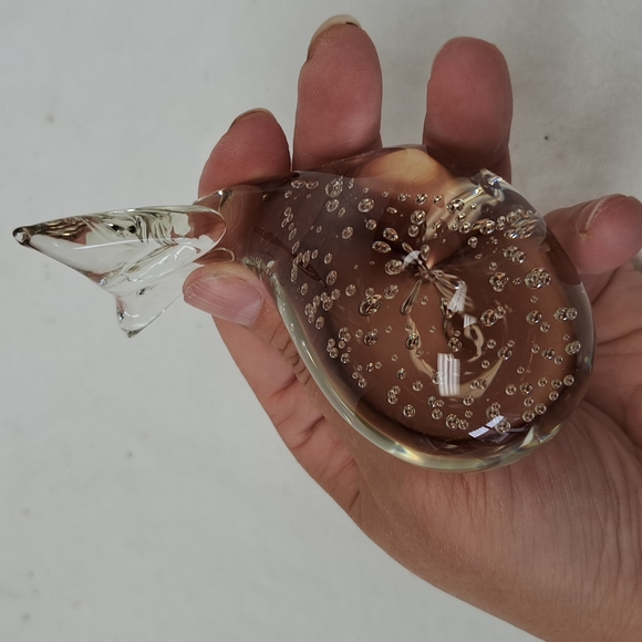 Vintage art glass clear controlled bubbles paperweight glass art whale - Picture 4 of 7